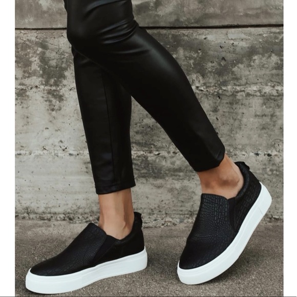 Black Snake Print Embossed Slip On Sneakers - Picture 7 of 10